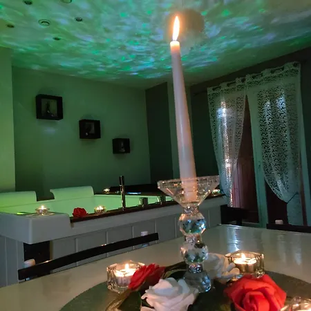 Loft Avec Baignoire Lécrin Romantique Couette-café
