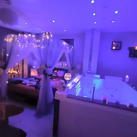 Loft Avec Baignoire Lécrin Romantique 3* Ochancourt